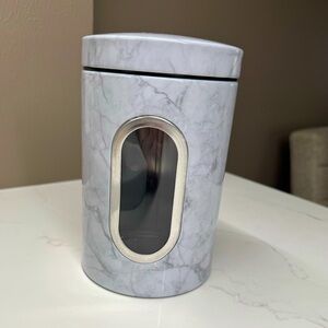 Set of 3 storage bins.